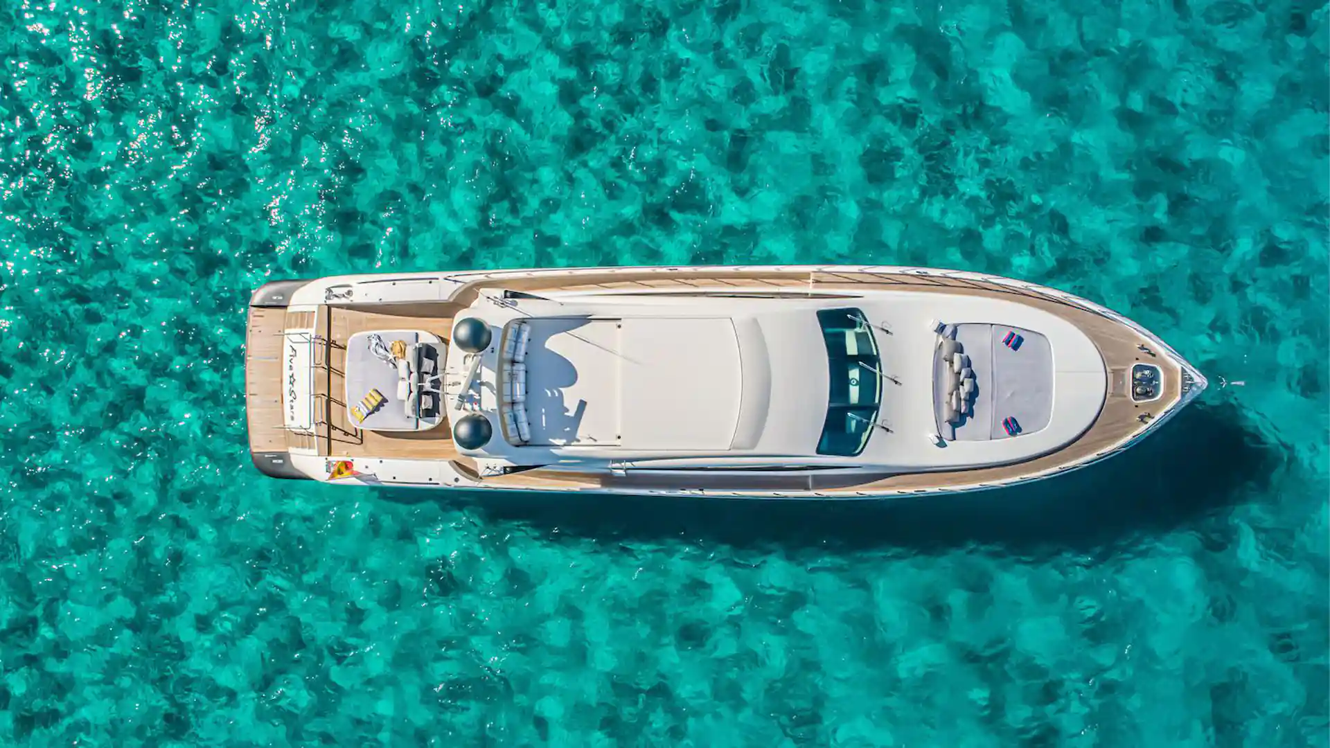 Requisitos para Alquilar un Barco de Lujo en Ibiza