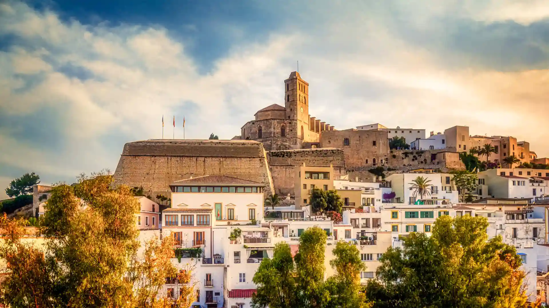 Explora el Encanto Histórico de Ibiza: Visita los Sitios del Patrimonio Mundial de la UNESCO