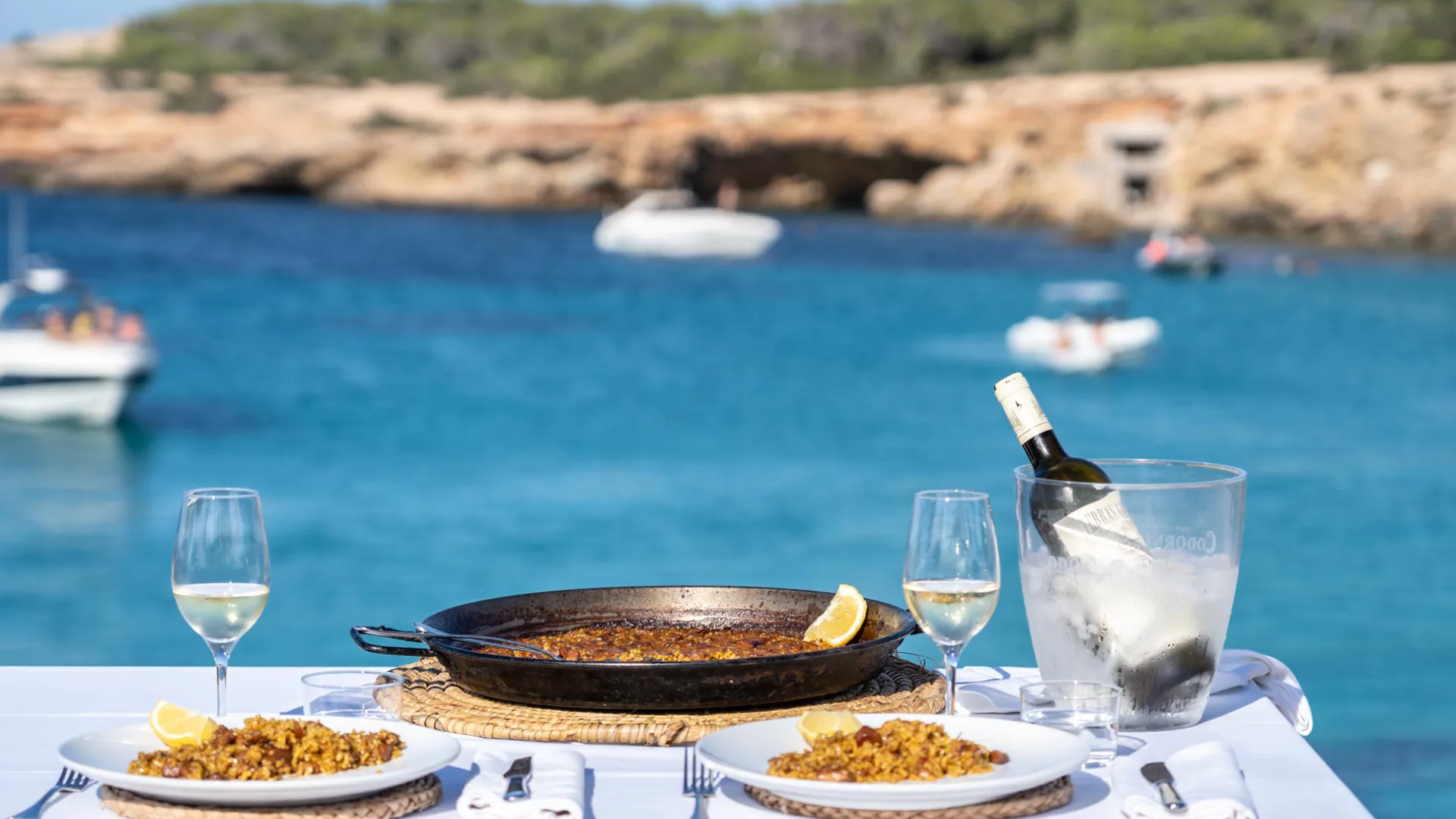Los Mejores Restaurantes Accesibles en Barco en Ibiza